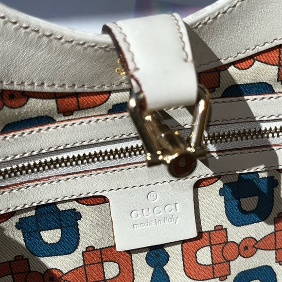 Gucci: Bardot Guccissima Jackie O Piston Lock Shoulder Bag (Ivory) - Picture 15 of 17